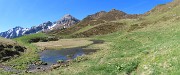 13 Piccolo laghetto in conca dei pratoni con vista in Pegherolo-Cavallo-Siltri